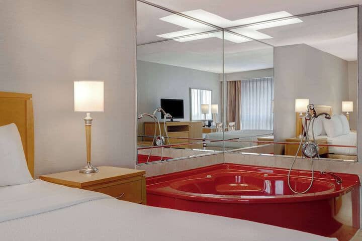 Room 23 of 37