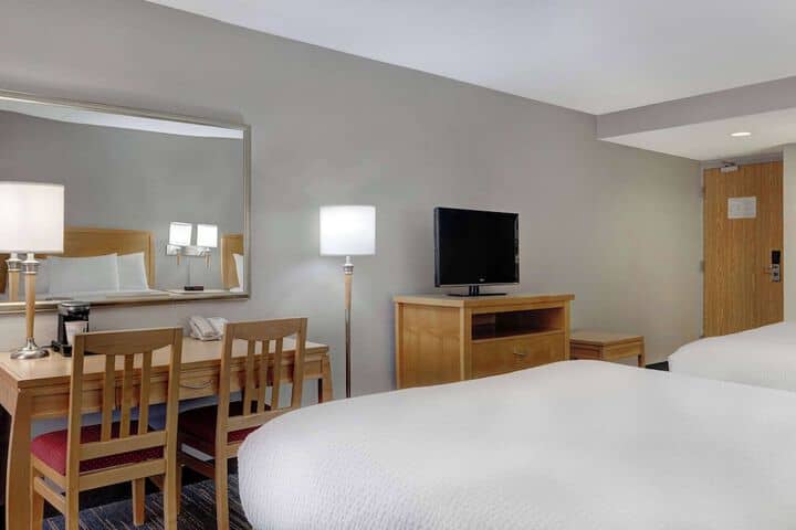 Room 20 of 37
